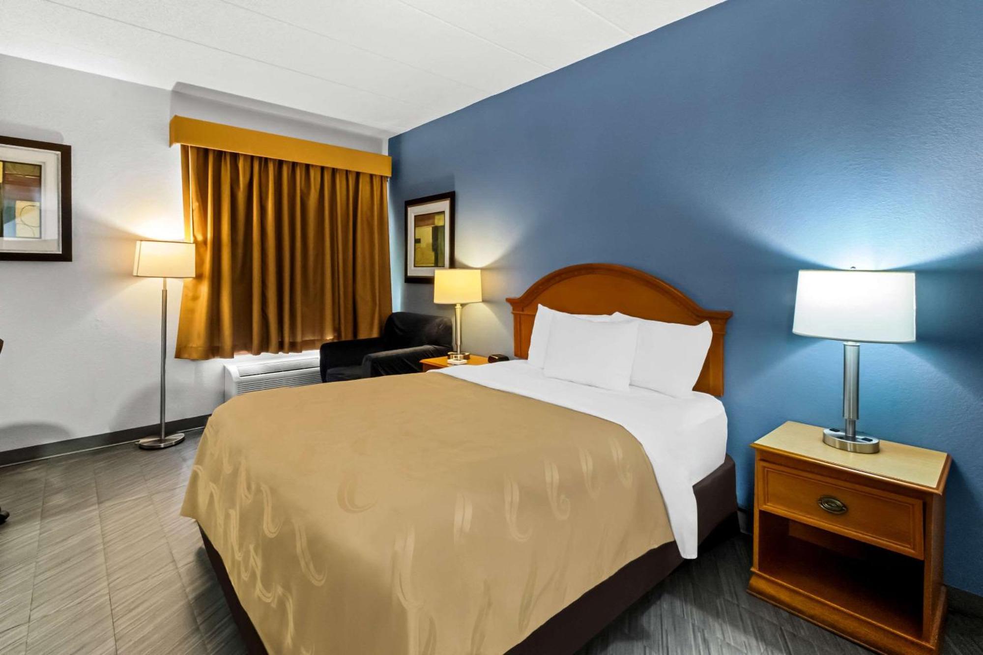 Quality Inn & Suites Cvg Airport Erlanger Exterior photo